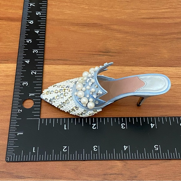 1999 RAINE Just the Right Shoe Frosted Fantasy Mini Ceramic Blue Shoe Figurine - Picture 9 of 12